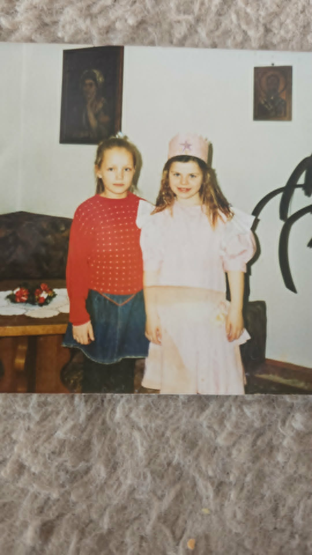 Dwie przyjaciółki w dzieciństwie